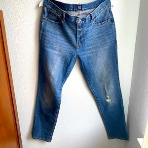 GAP Women's Boyfriend Jeans - Medium Blue Wash